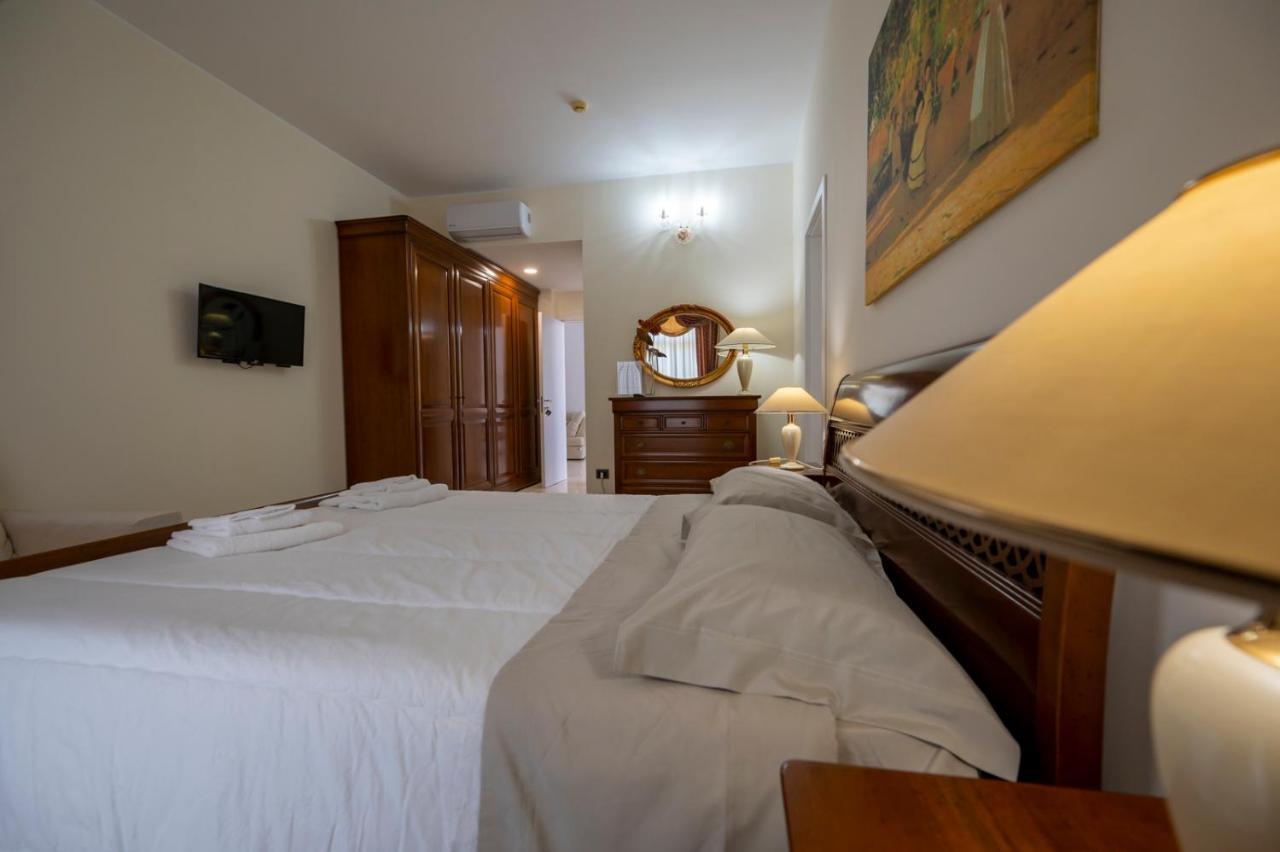 Villa Floyd Charming Rooms B&B Пакино Экстерьер фото